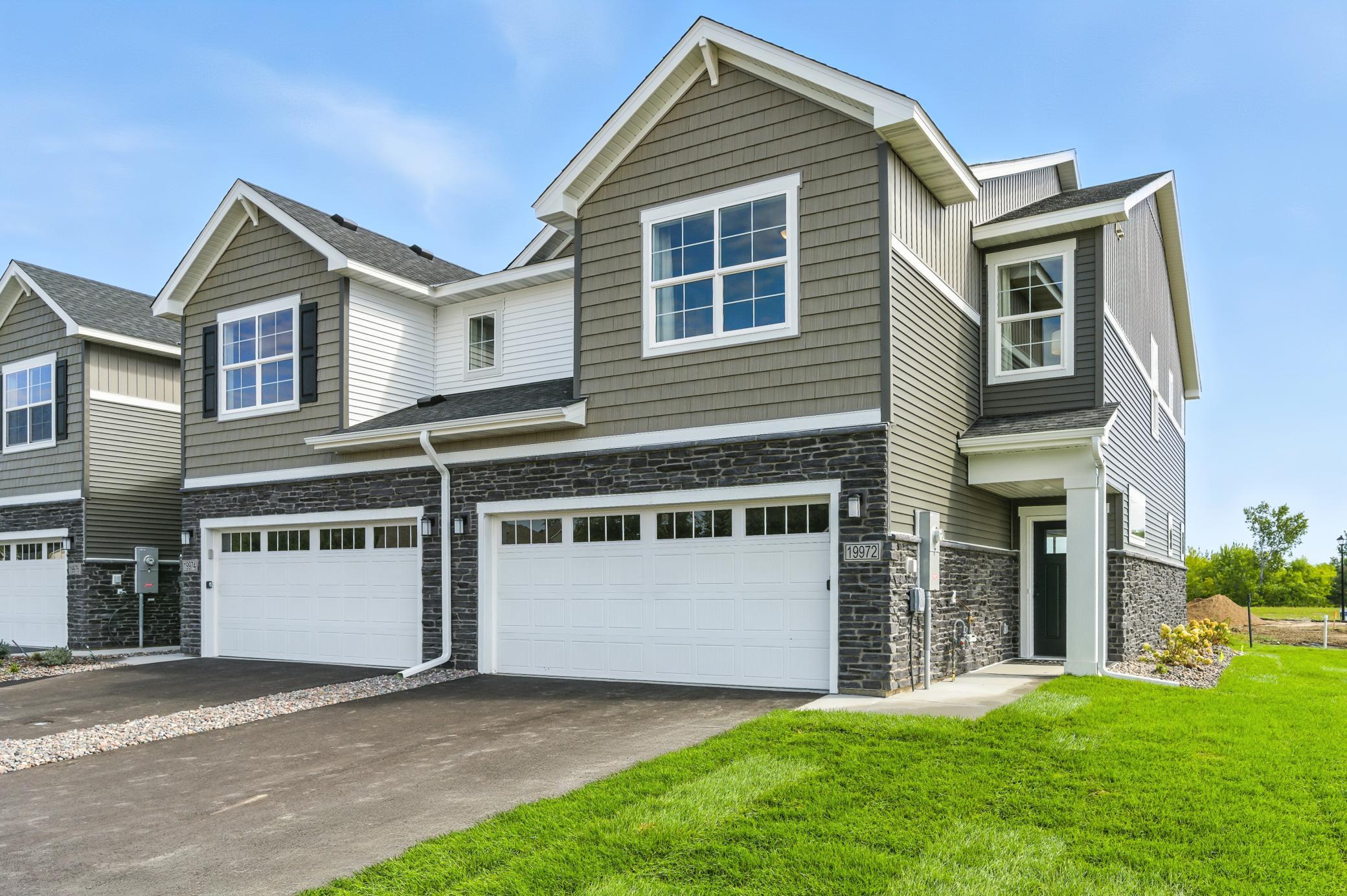 19936 Hunters Ridge