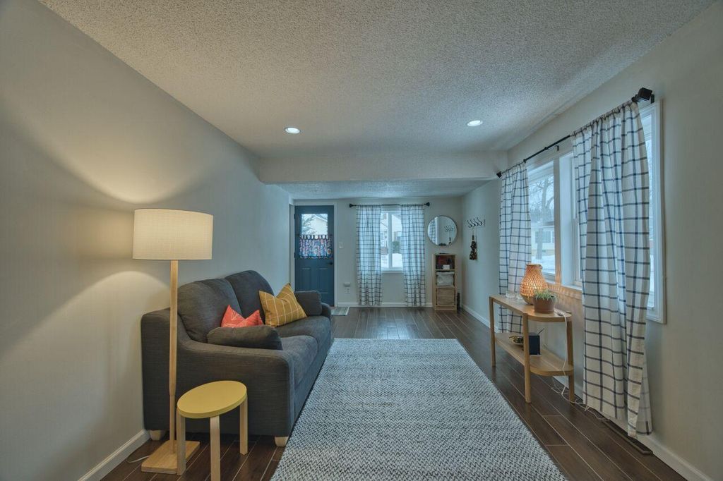 Photo of 1521 15th Avenue E, Hibbing, MN 55746 (MLS # 7009044)