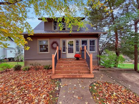 Photo of 216 S 9th Street, Montevideo, MN 56265 (MLS # 6770749)
