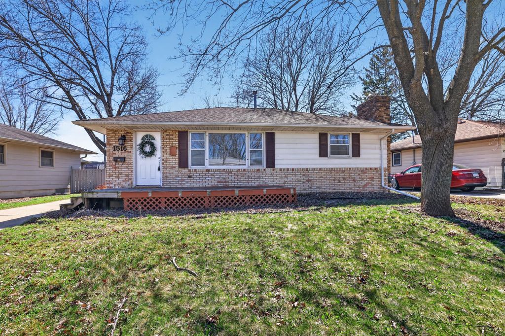 Photo of 1516 34th Street NW, Rochester, MN 55901 (MLS # 7054579)
