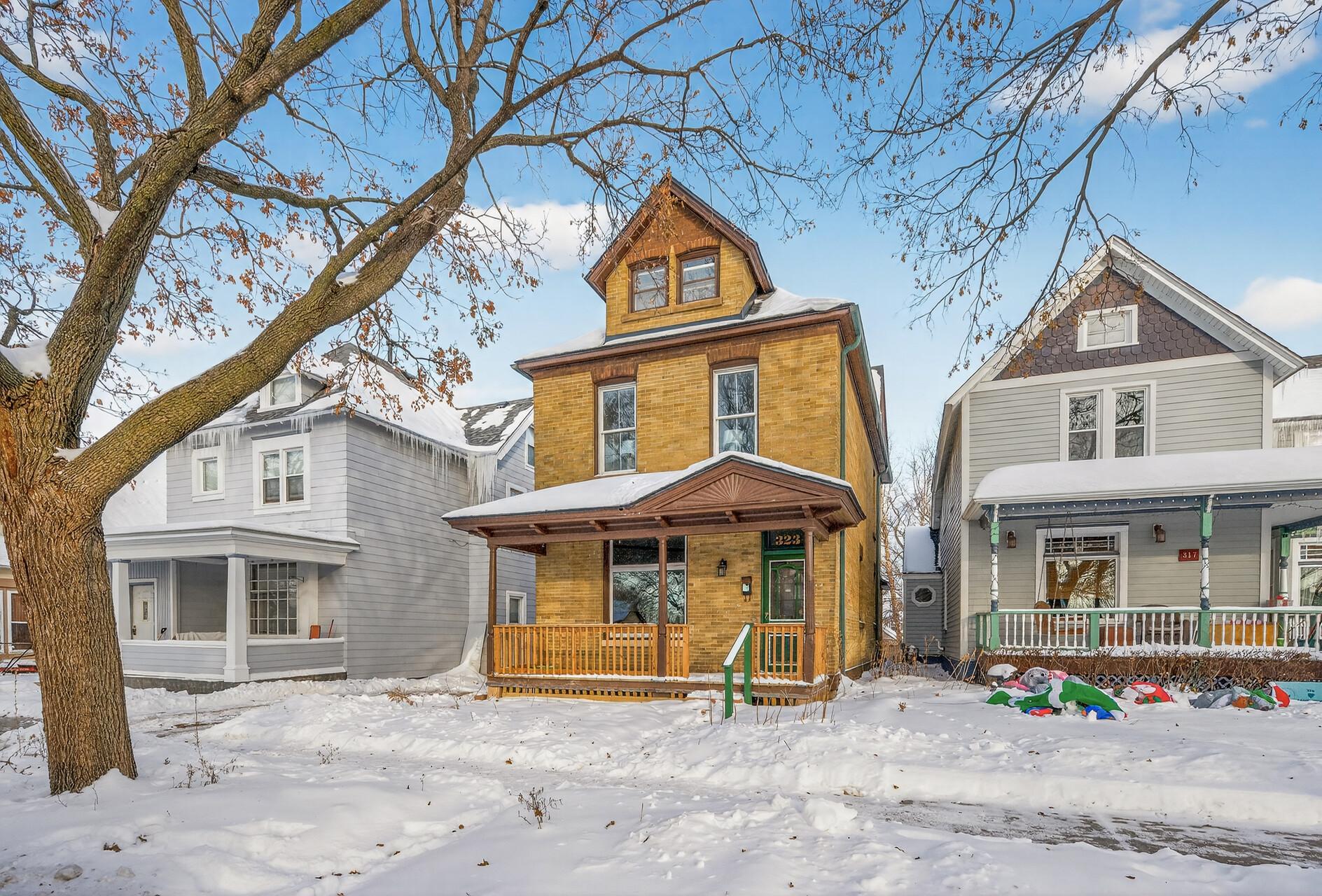 323 W Michigan Street
