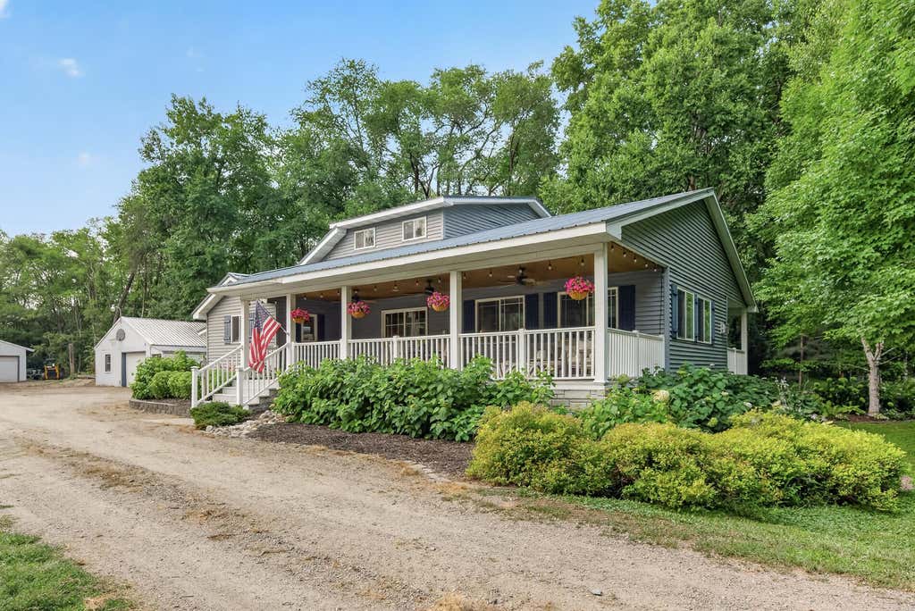 Photo of 7107 Hoyt Avenue NW, Maple Lake, MN 55358 (MLS # 7107709)