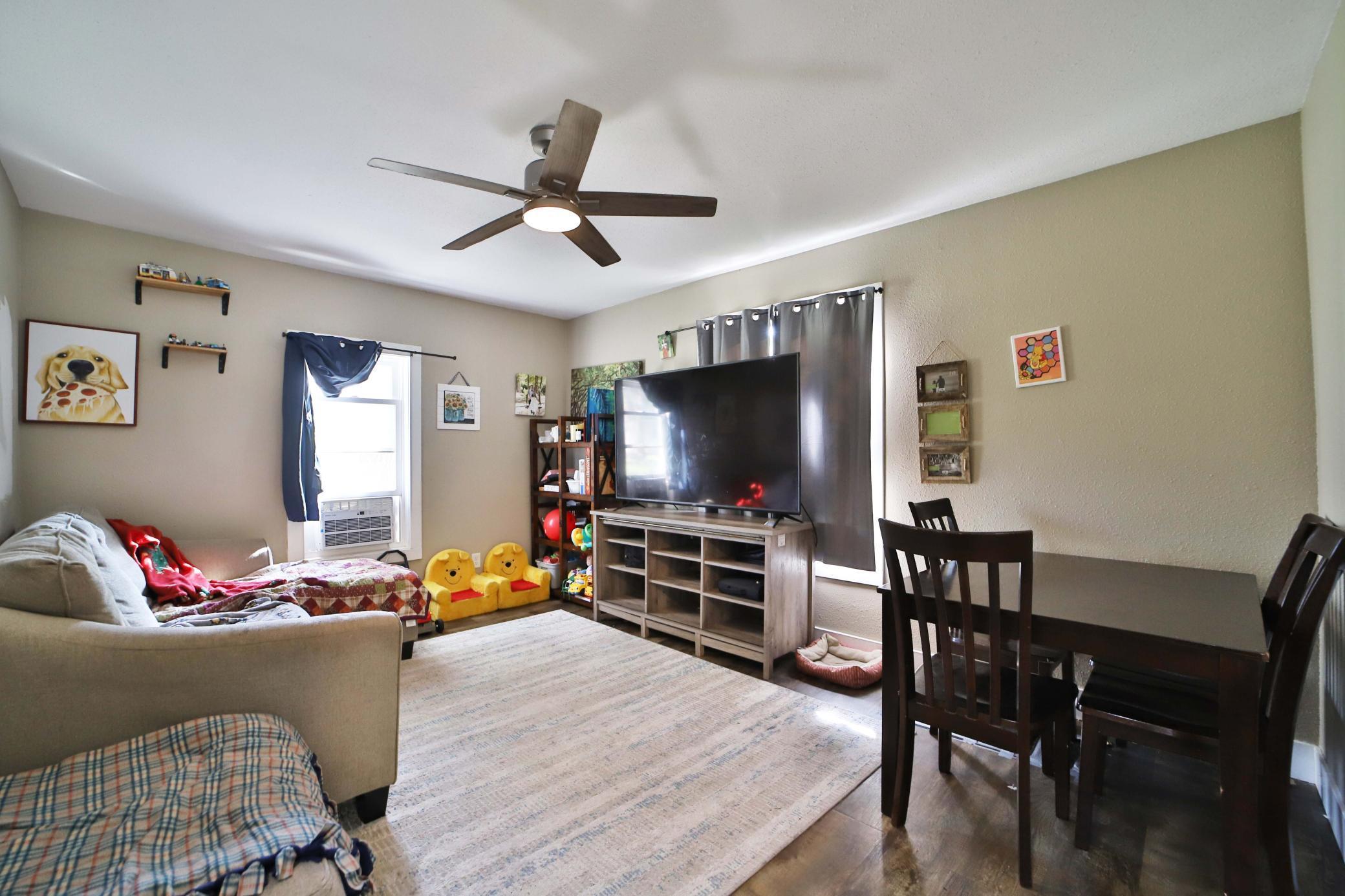 801 S 6th Street