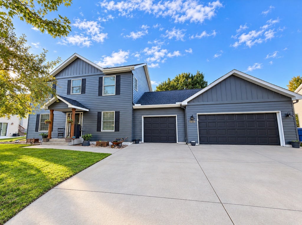 Photo of 1616 26th Street SE, Saint Cloud, MN 56304 (MLS # 7148665)