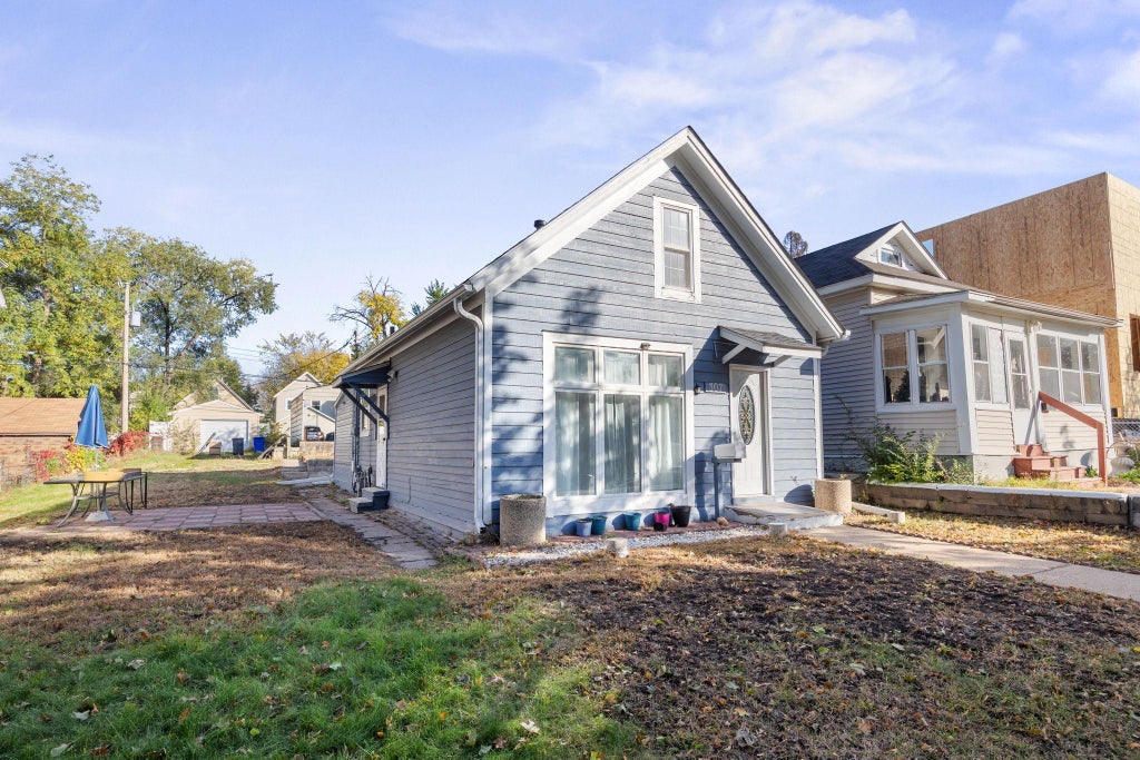 Photo of 307 Charles Avenue, Saint Paul, MN 55103 (MLS # 7166651)