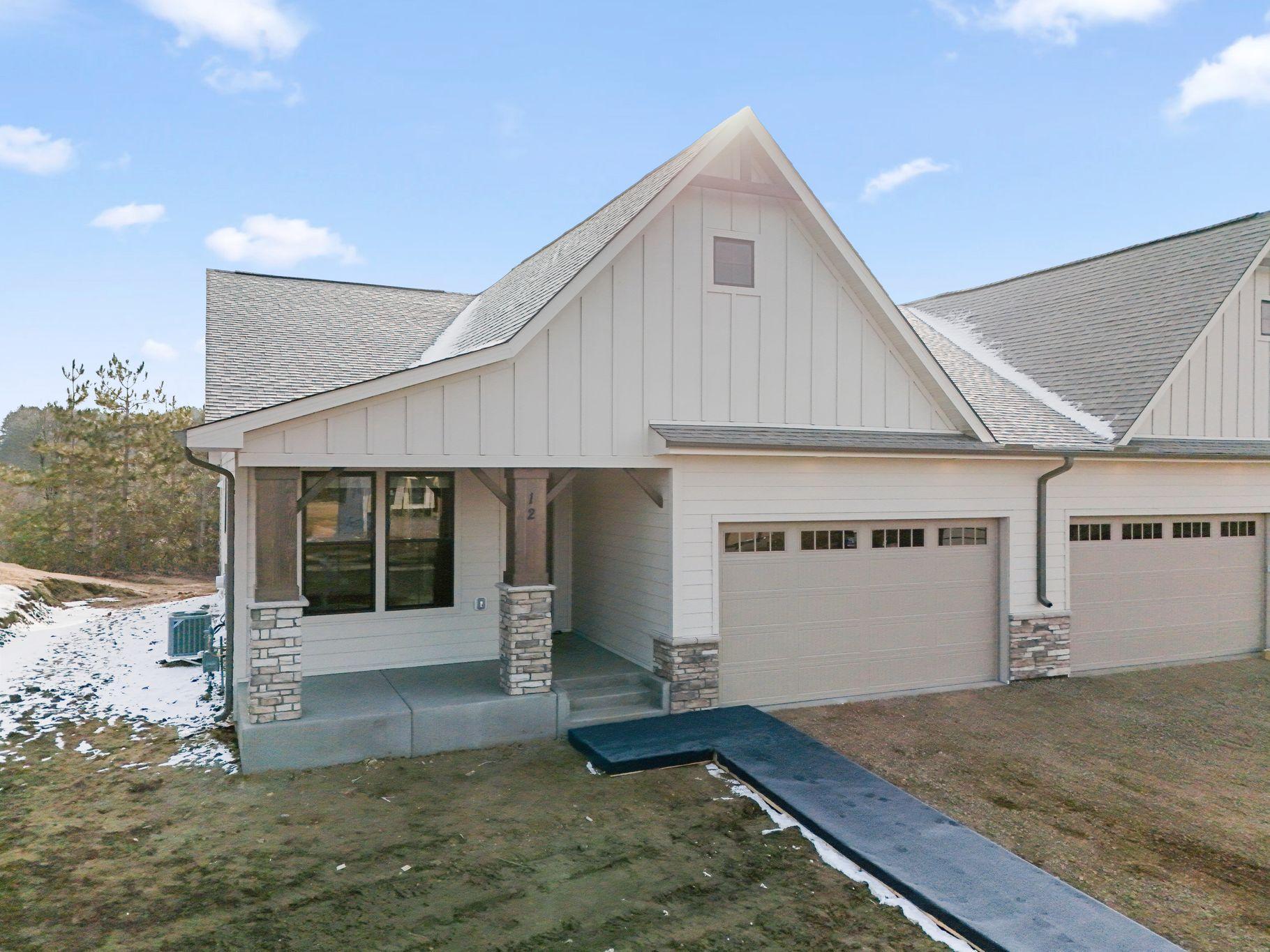 12 Palomino Court