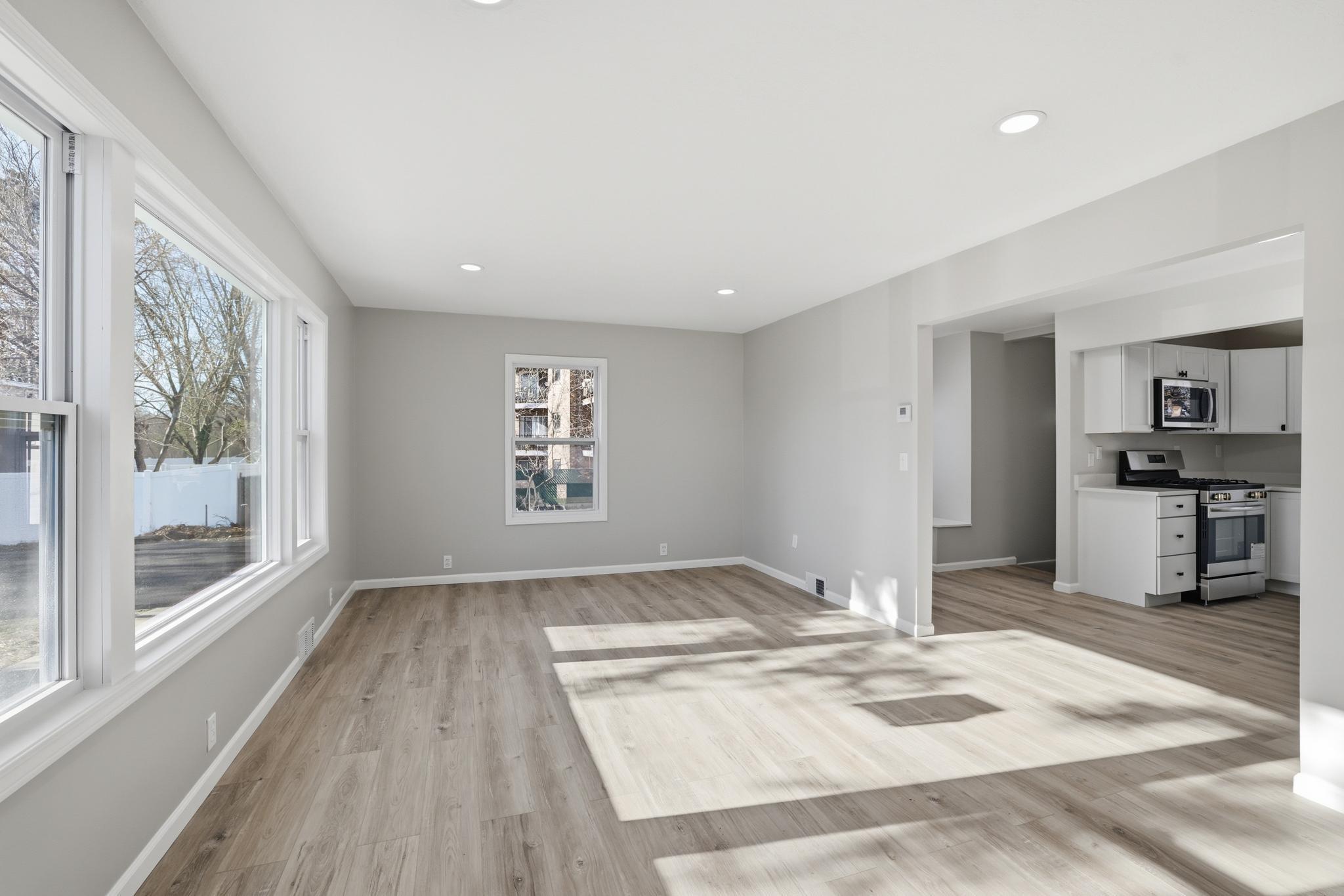 6019 W Broadway Avenue