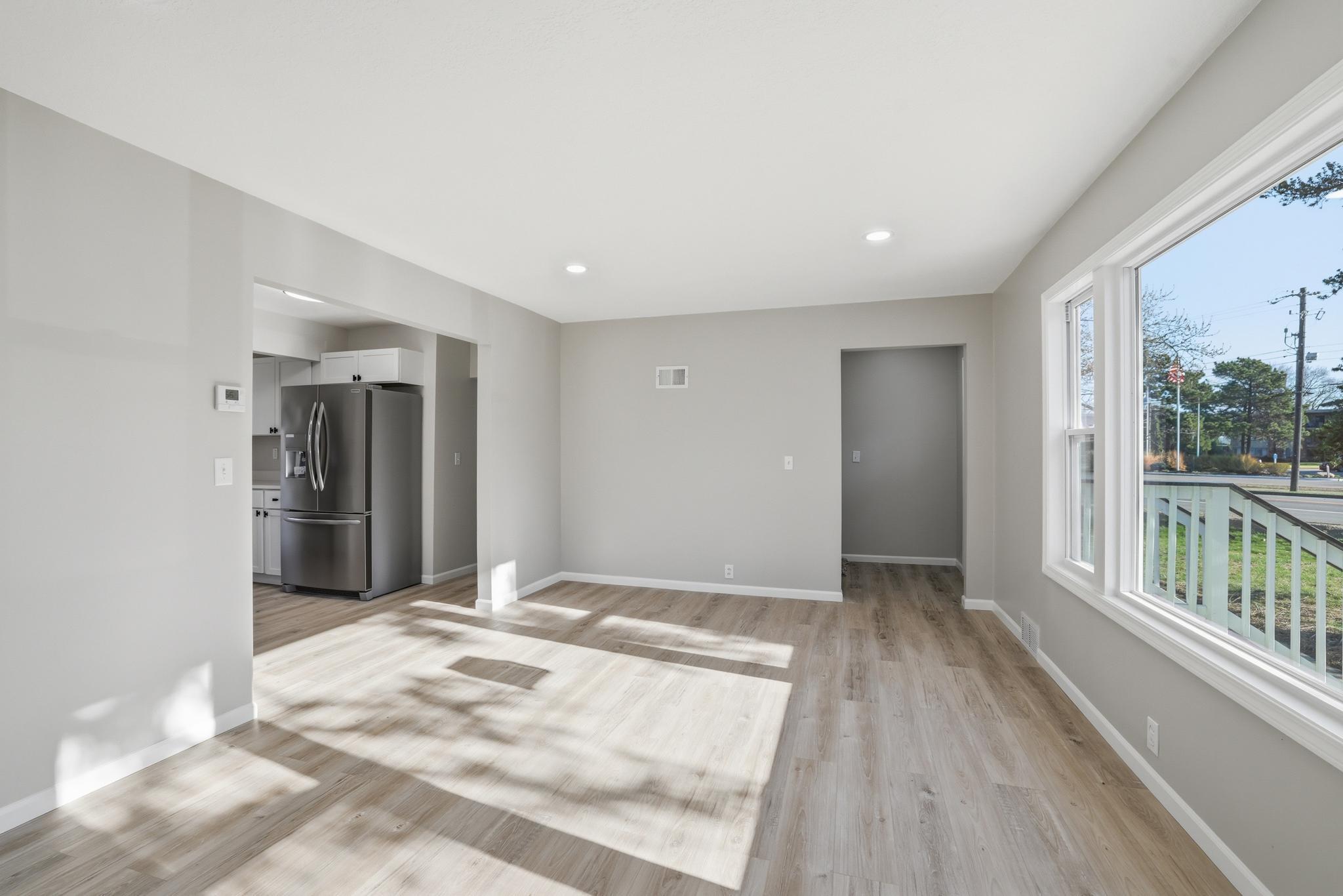 6019 W Broadway Avenue