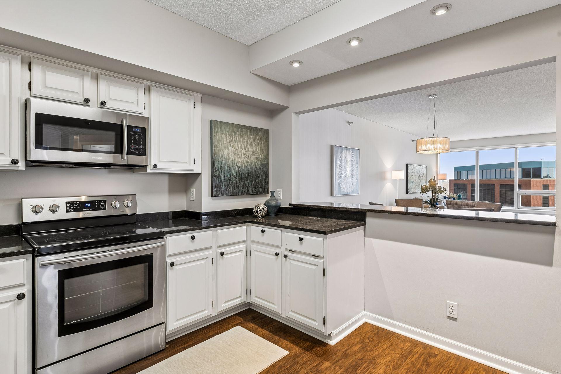 168 6th Street E 3203