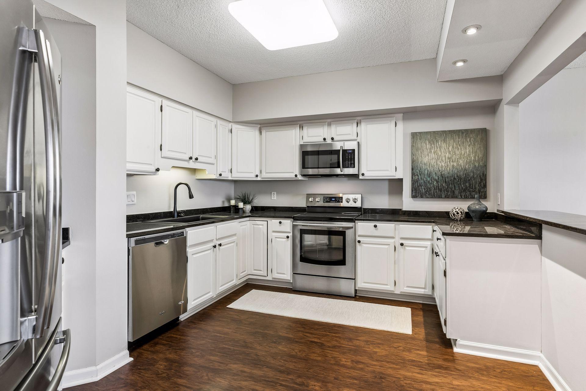 168 6th Street E 3203