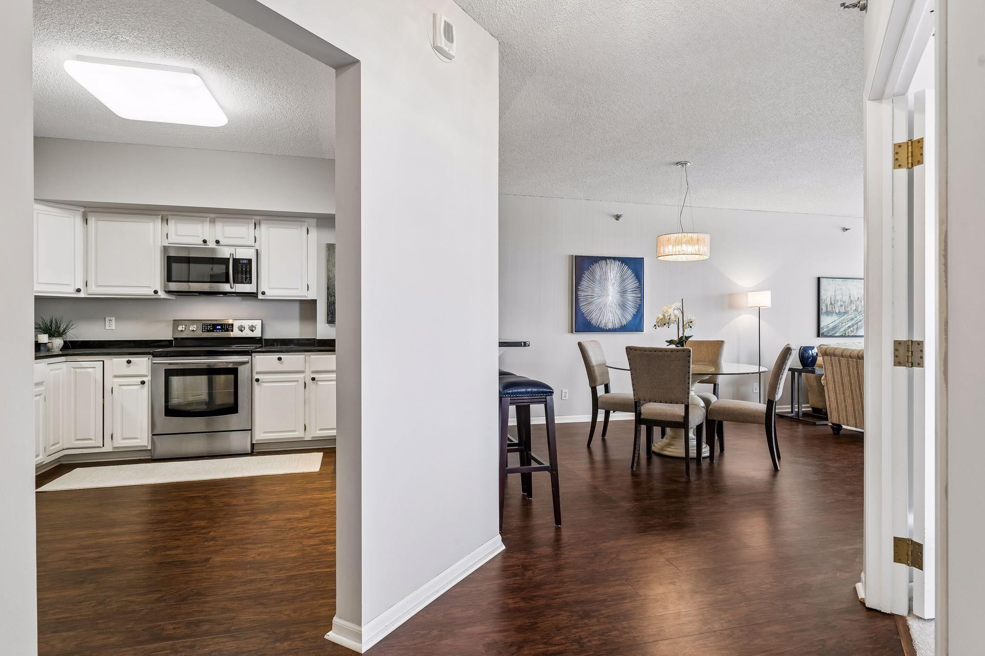 168 6th Street E 3203