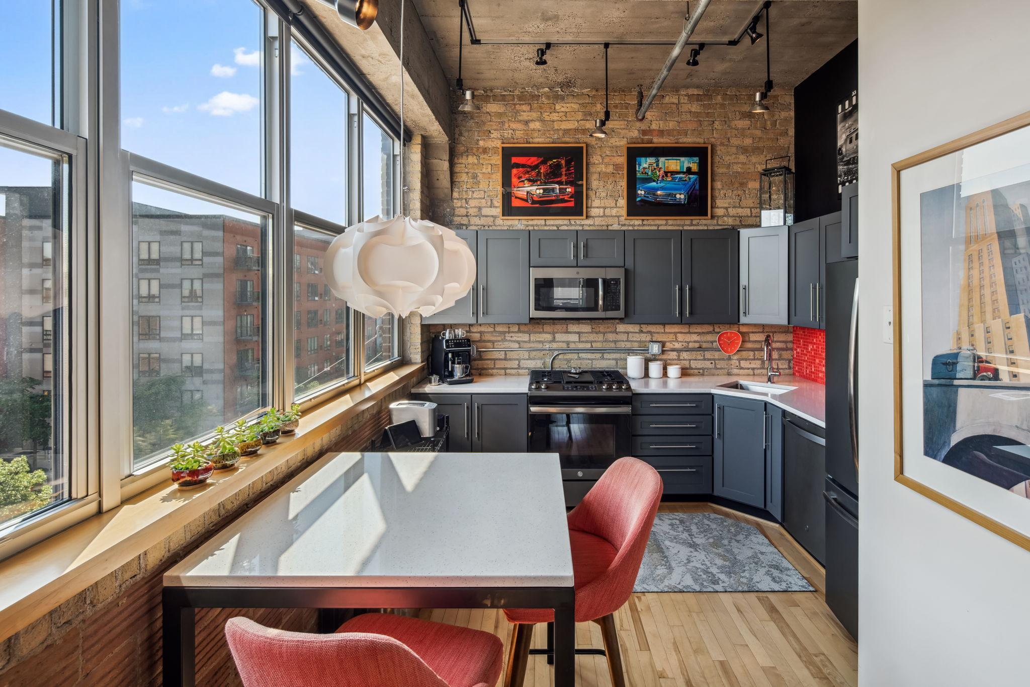 901 N 3rd Street 411