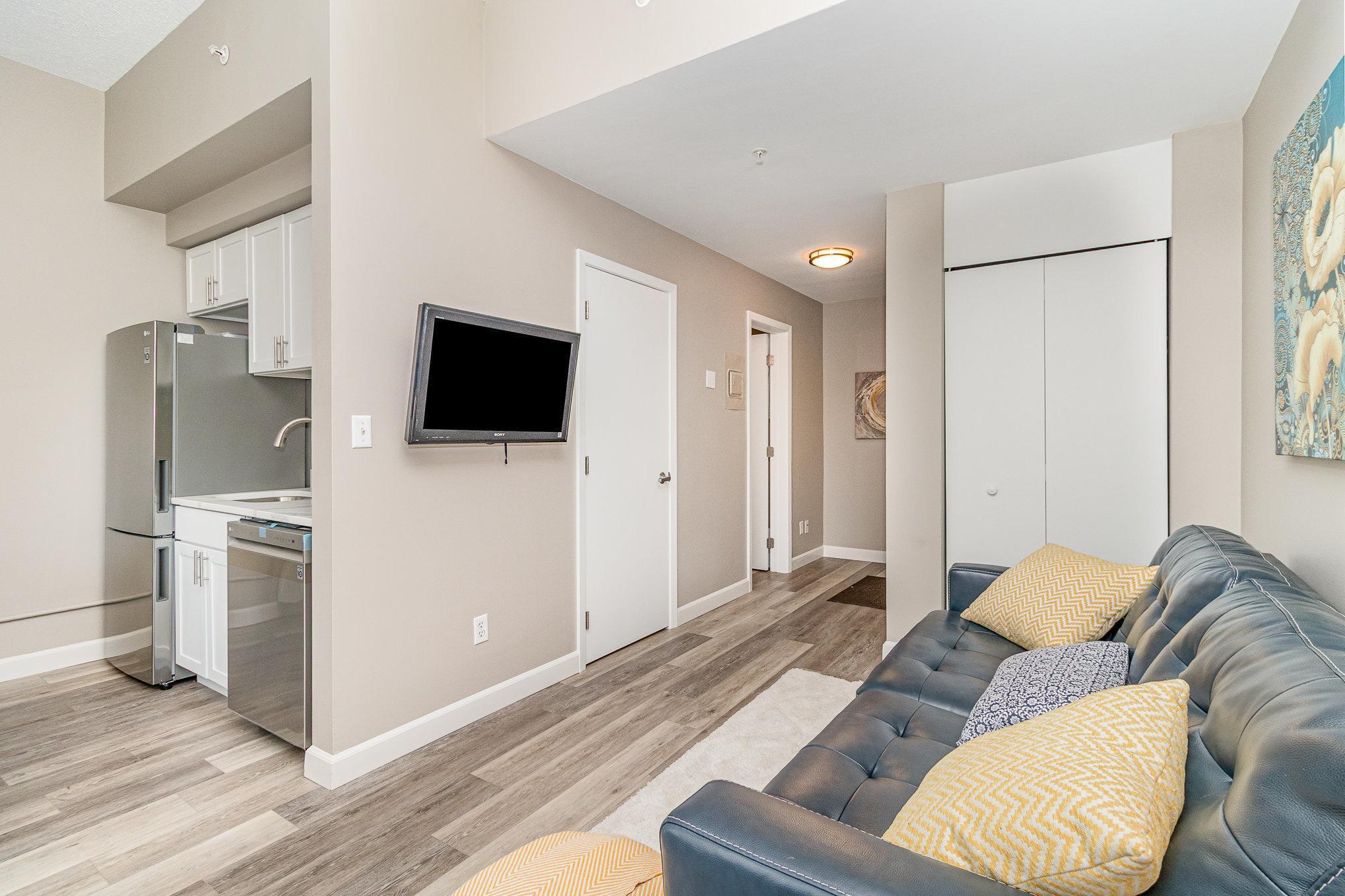 488 Wabasha Street N 303