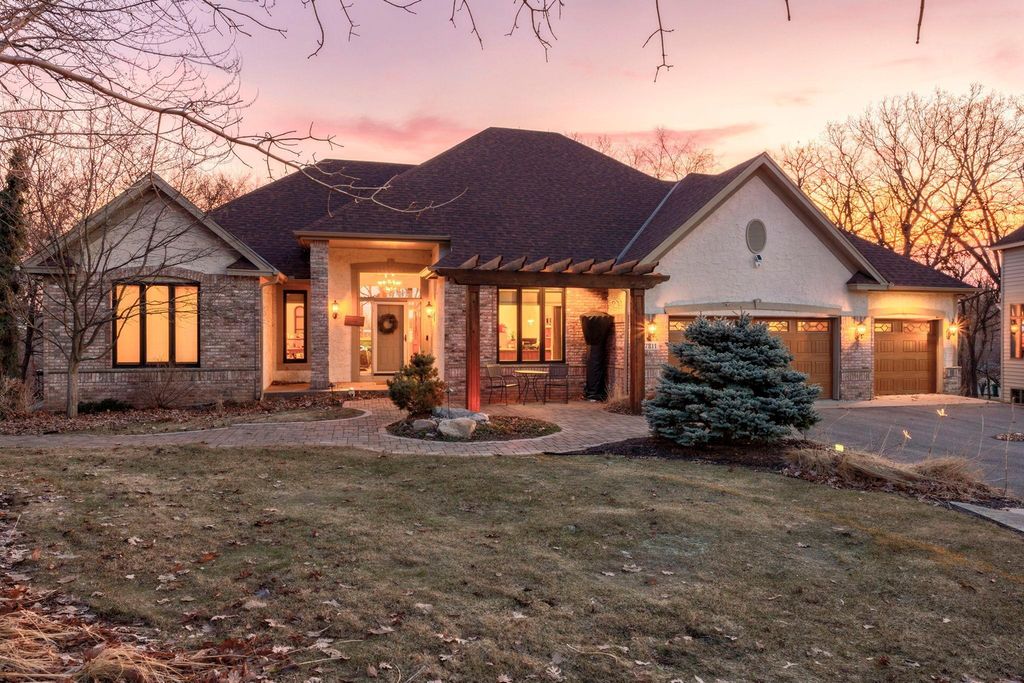 Photo of 7811 128th Street W, Apple Valley, MN 55124 (MLS # 7037062)
