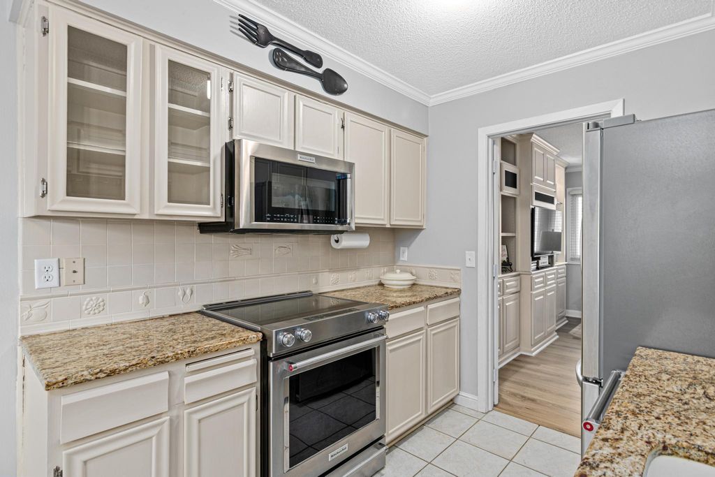 Photo of 7093 146th Street W, Apple Valley, MN 55124 (MLS # 7033541)