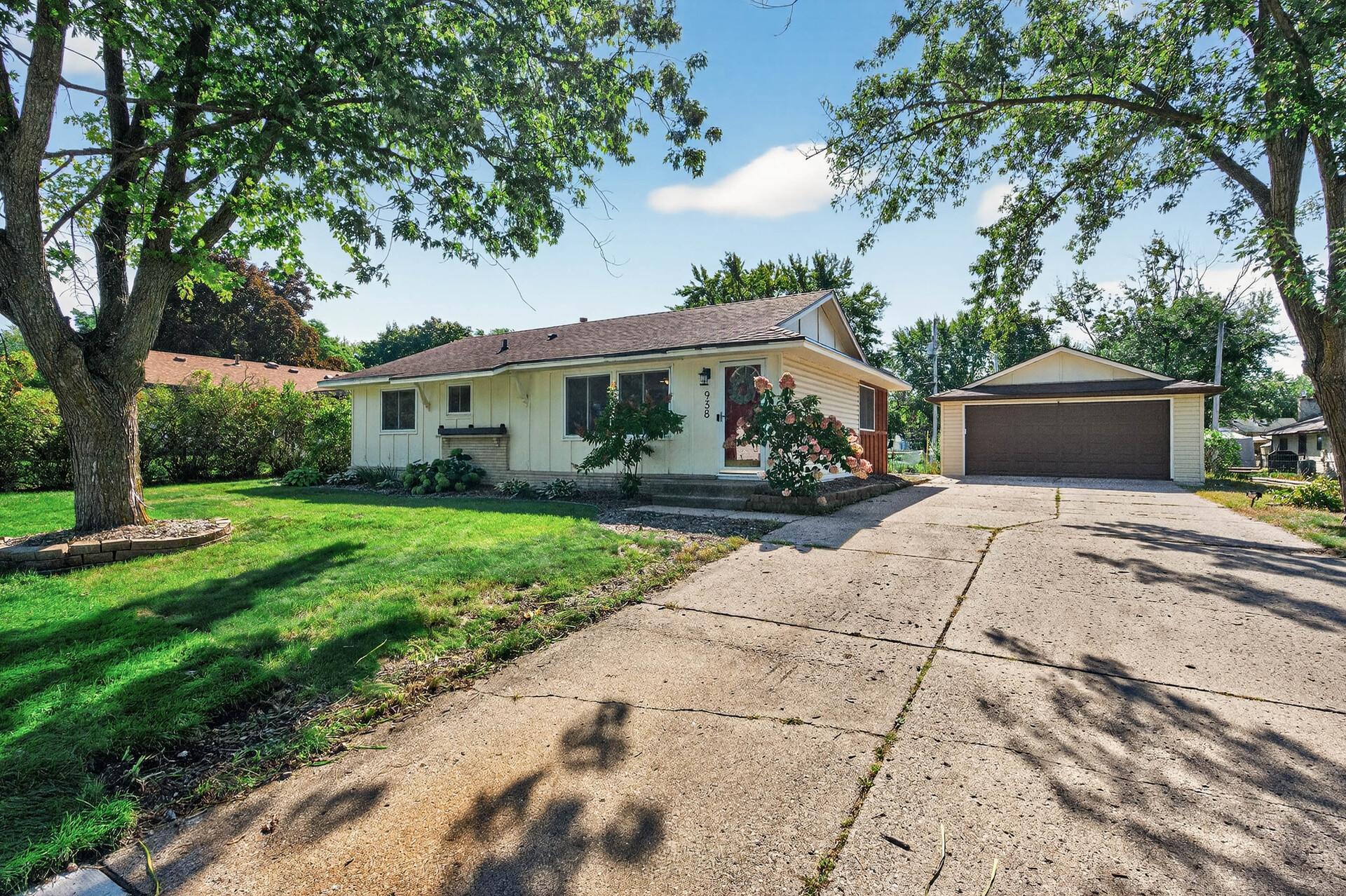 938 Cortland Drive S