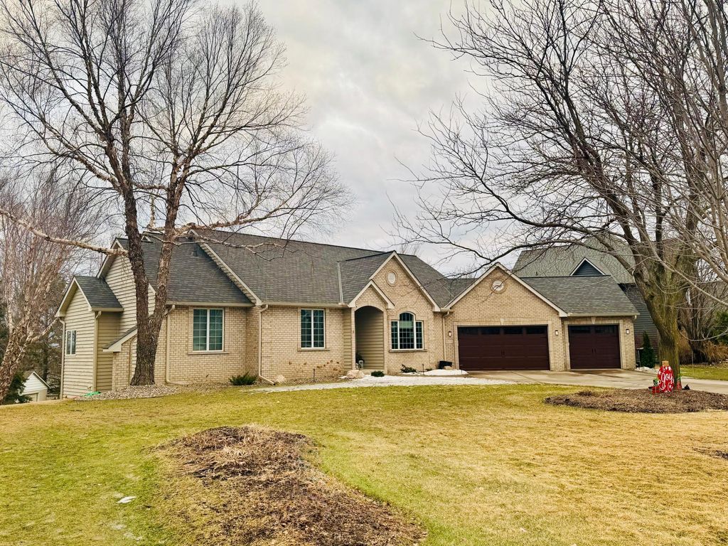 Photo of 1603 Goldenrod Court, Northfield, MN 55057 (MLS # 7024607)