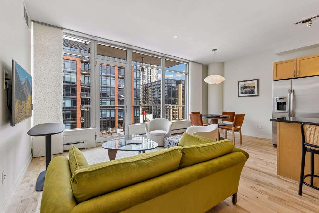 Photo of 215 10th Avenue S #633, Minneapolis, MN 55415 (MLS # 7121445)