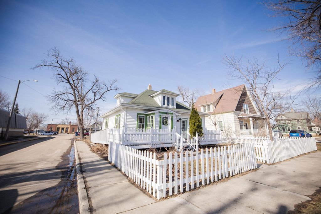 Photo of 107 E 5th Street, Morris, MN 56267 (MLS # 7039827)