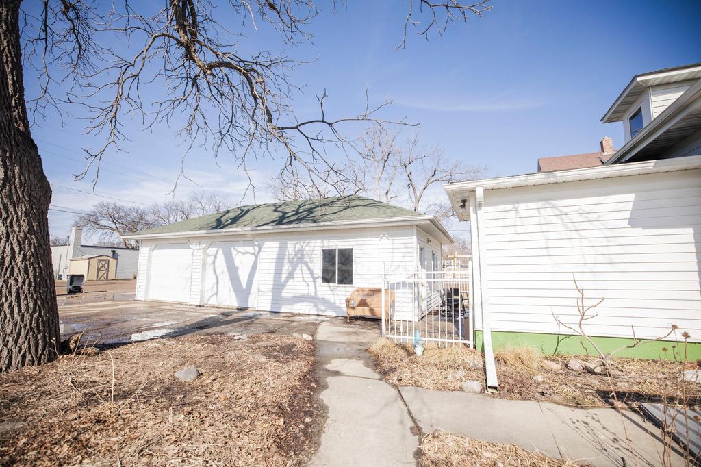 Photo of 107 E 5th Street, Morris, MN 56267 (MLS # 7039827)