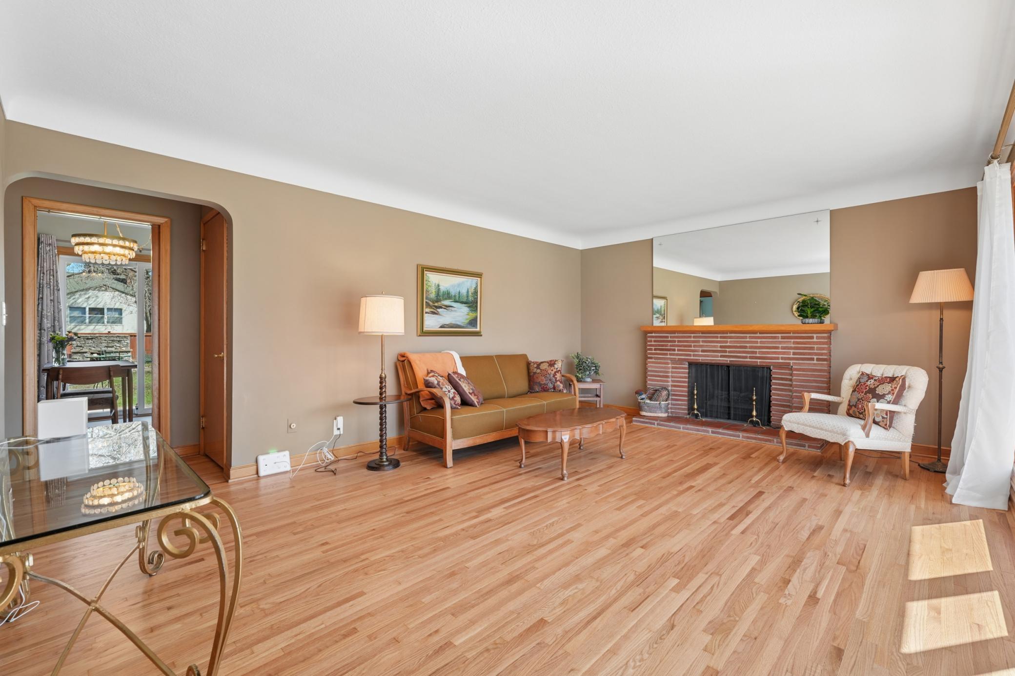 783 California Avenue W