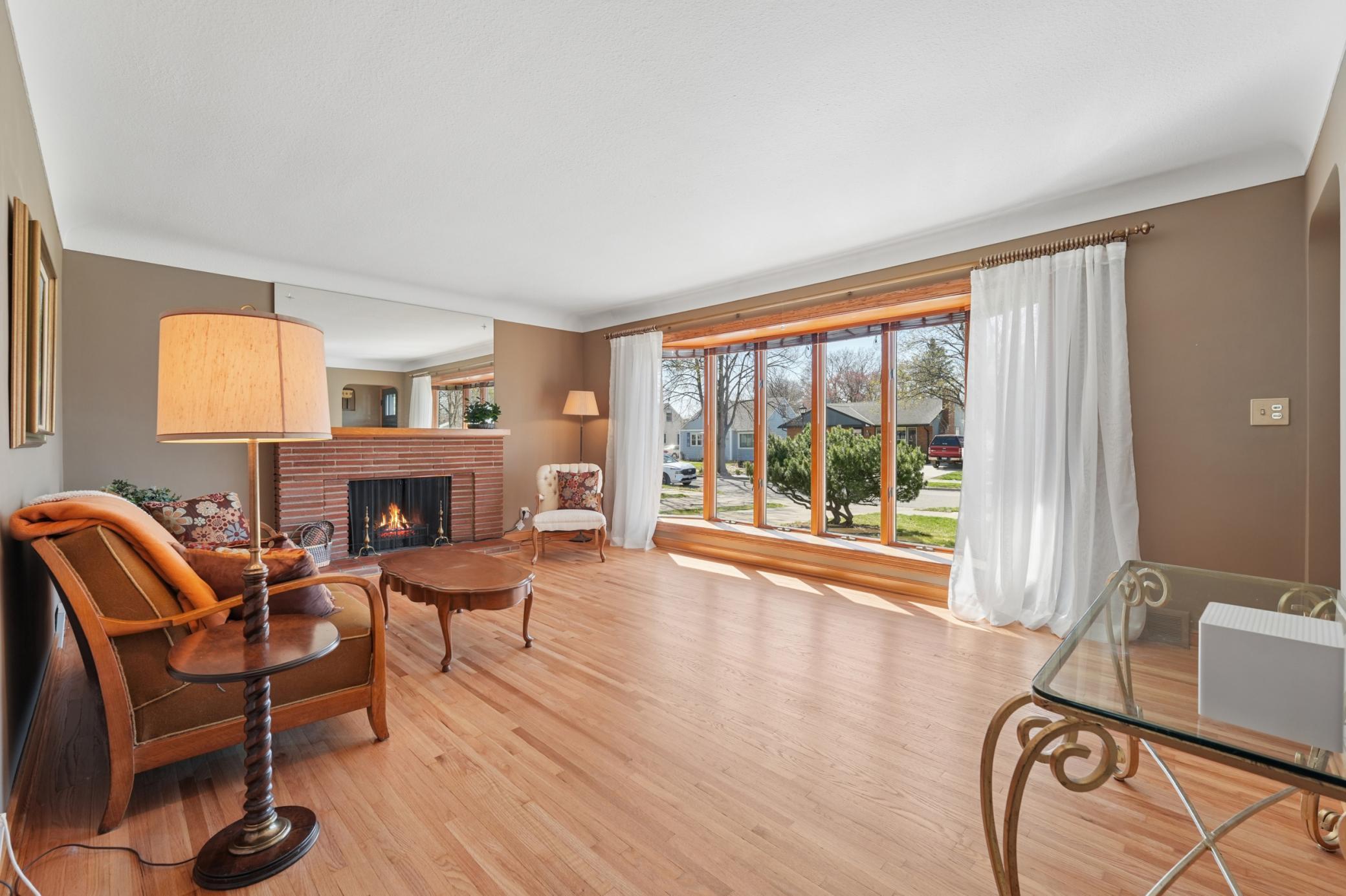 783 California Avenue W