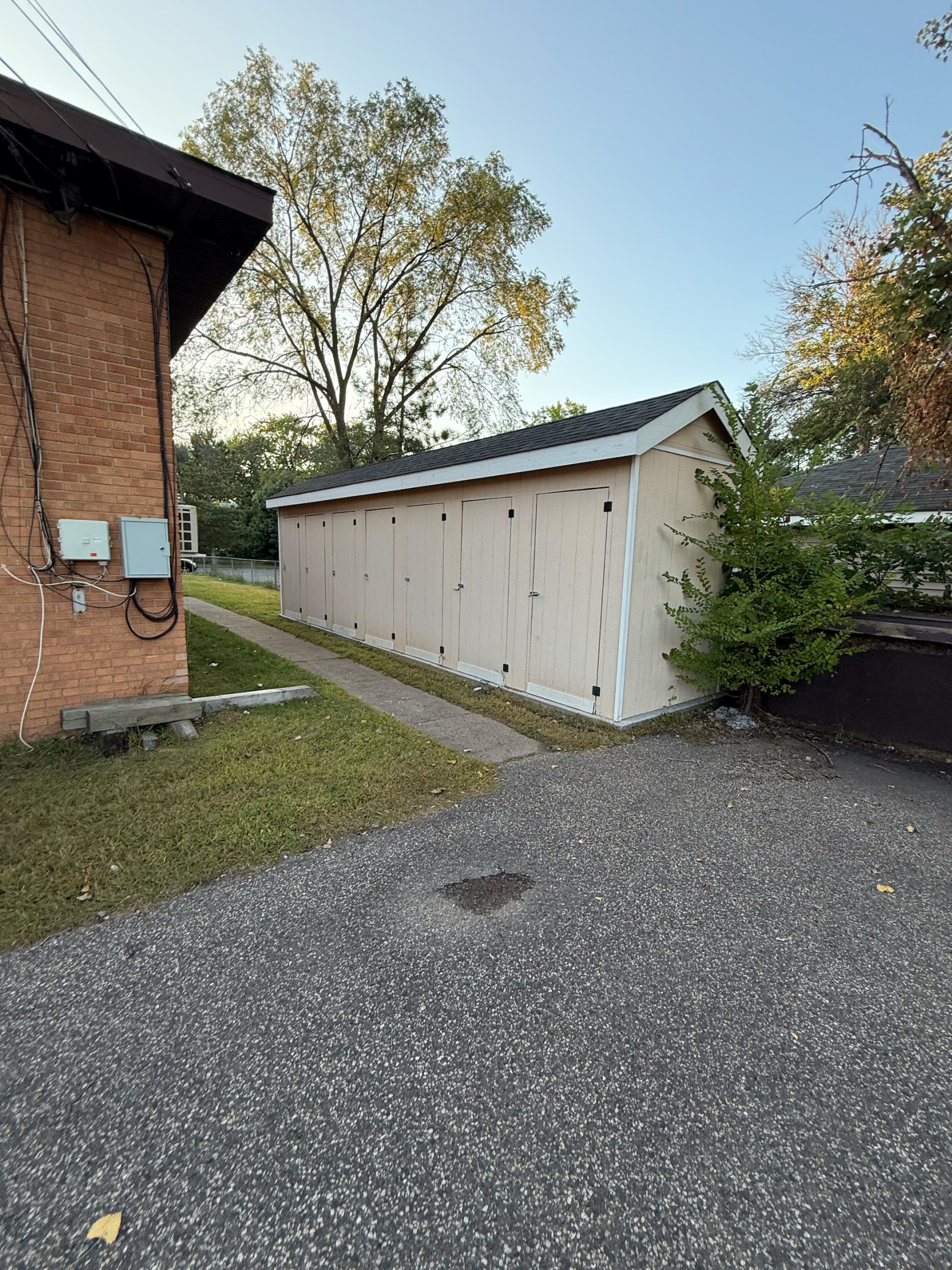 5035 3rd Street NE