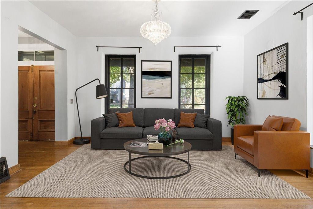 Photo of 480 Iglehart Avenue, Saint Paul, MN 55103 (MLS # 7008992)