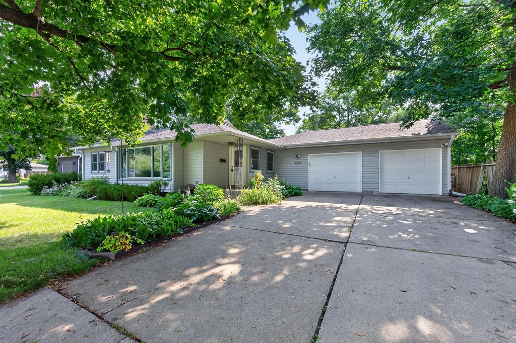 Photo of 3340 Noble Avenue N, Golden Valley, MN 55422 (MLS # 7113642)