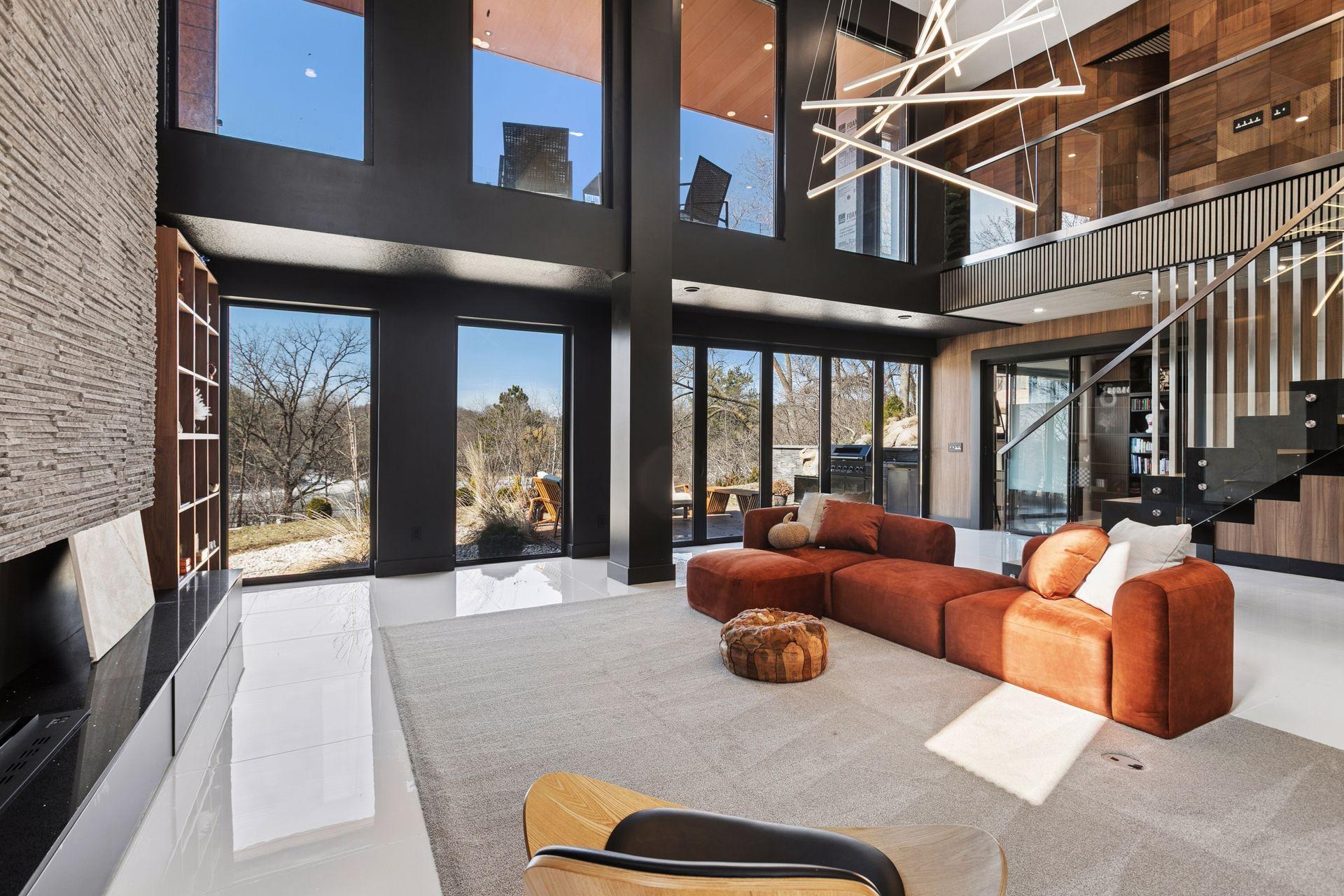 3318 W Owasso Boulevard