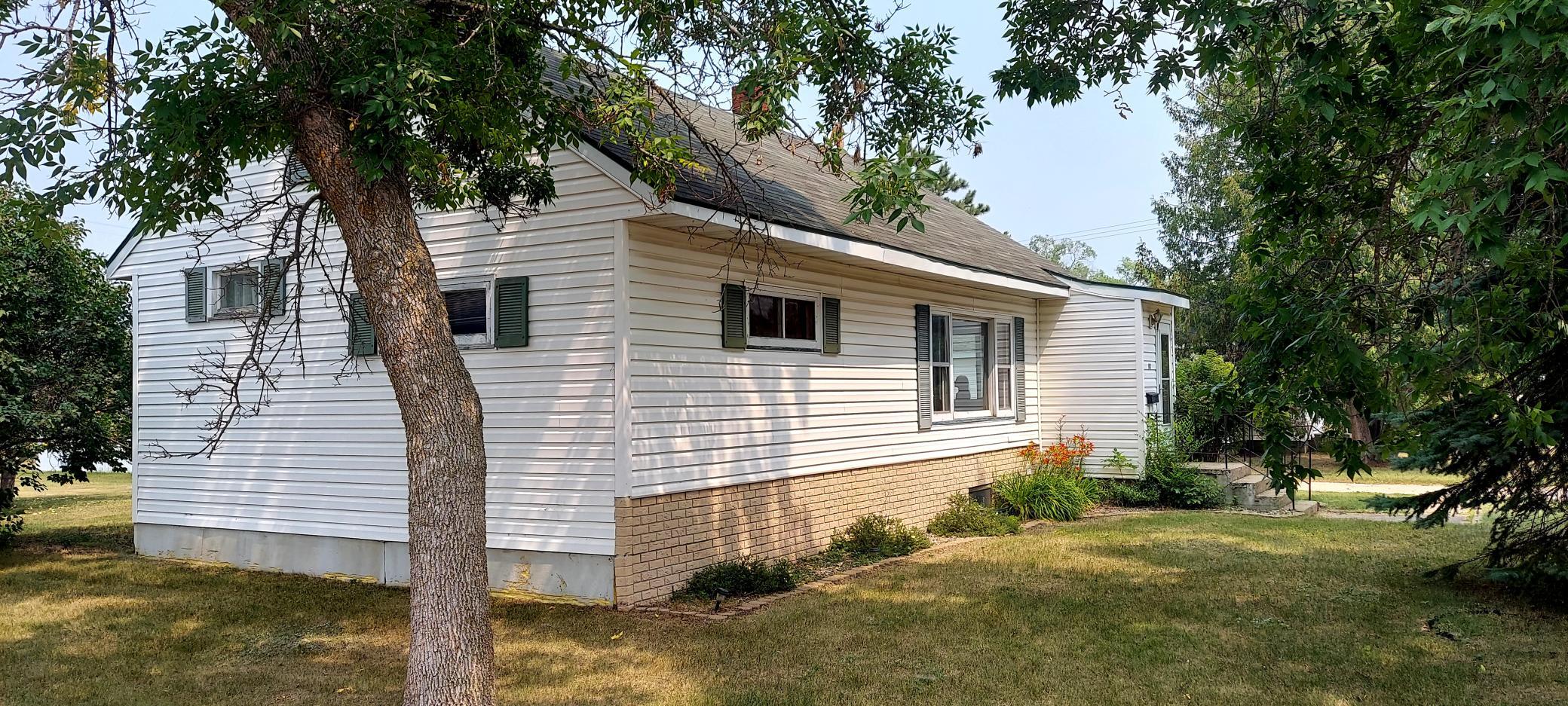 503 2nd Street W