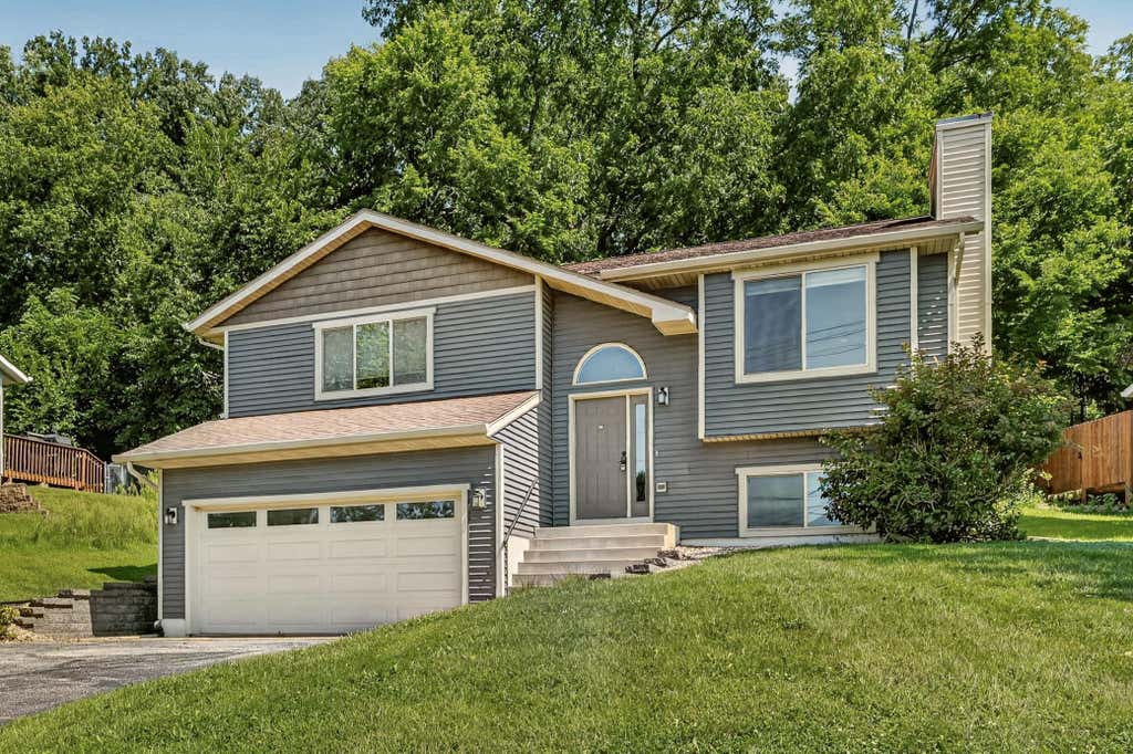 Photo of 1034 14th Avenue SW, Rochester, MN 55902 (MLS # 7126280)