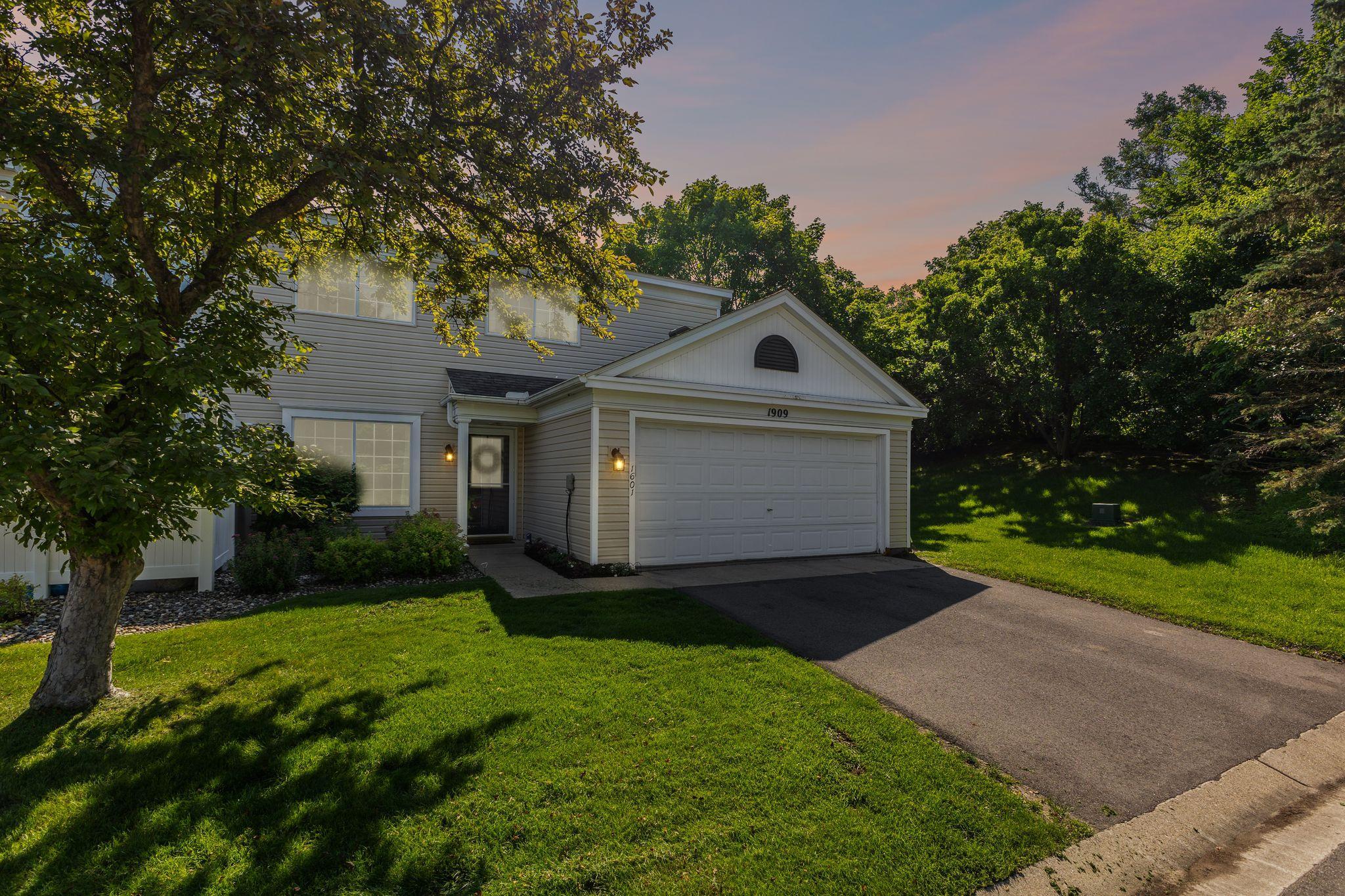 1909 Southcross Drive W 1601