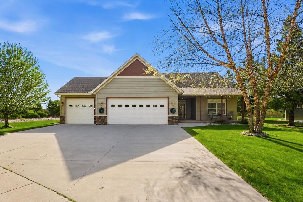 Photo of 1411 Karnis Drive NW, Alexandria, MN 56308 (MLS # 7075300)