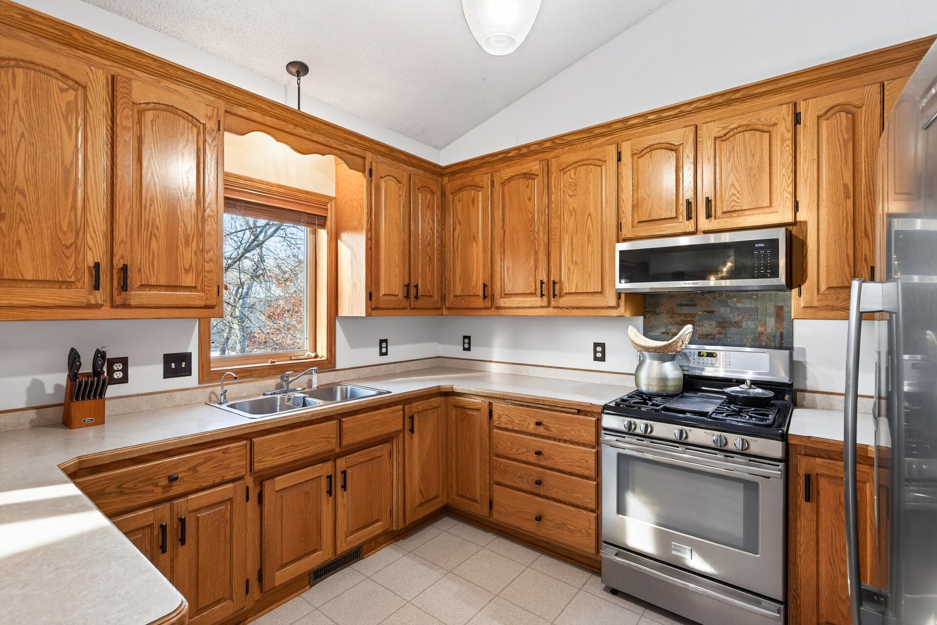 6417 Edgemont Boulevard