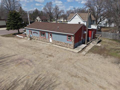 Photo of 550 US Highway 14, Walnut Grove, MN 56180 (MLS # 6701392)