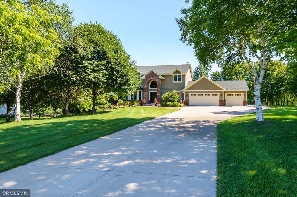 Photo of 2841 Imperial Avenue N, Lake Elmo, MN 55042 (MLS # 7102644)
