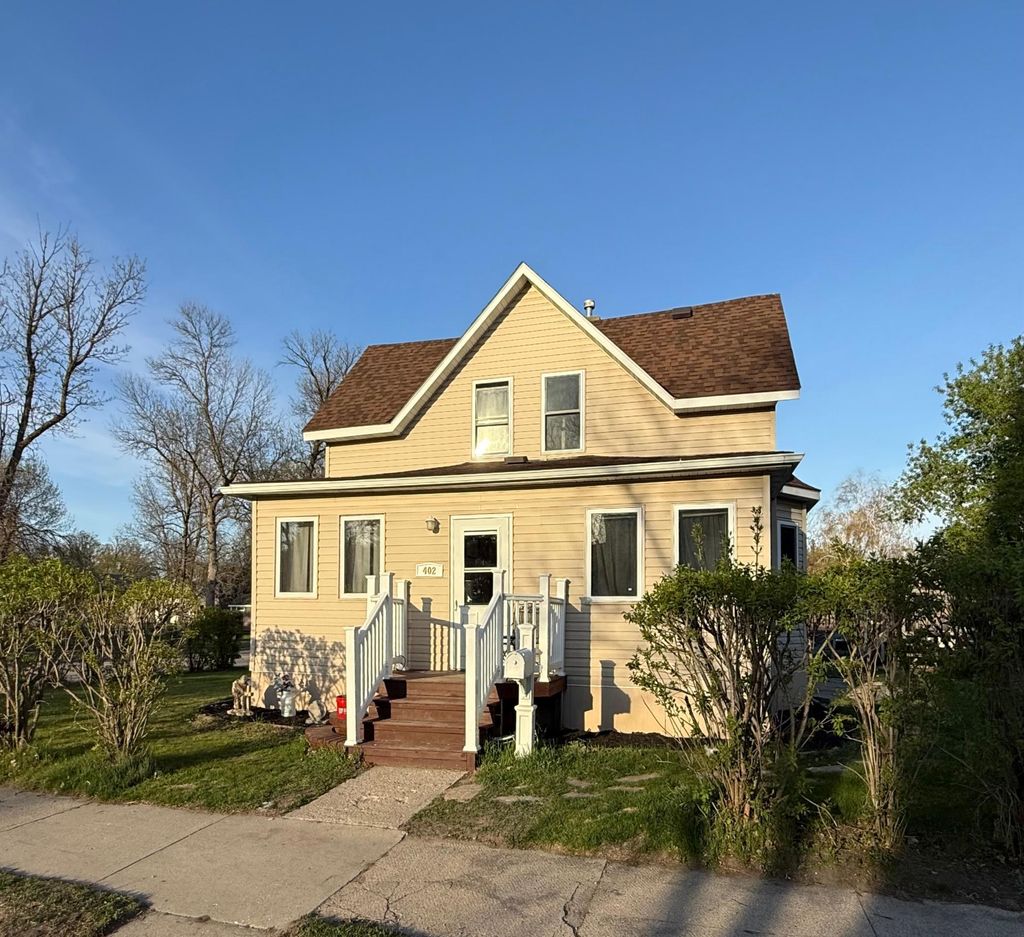 Photo of 402 Saint Paul Avenue S, Thief River Falls, MN 56701 (MLS # 7079197)