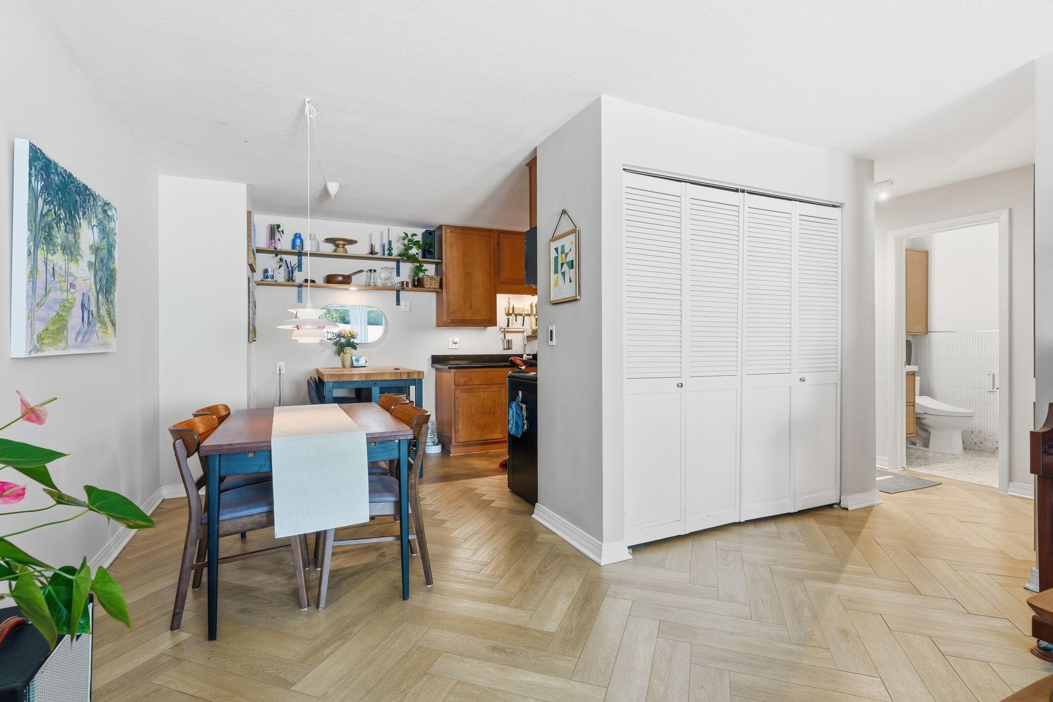 2700 W 44th Street 114