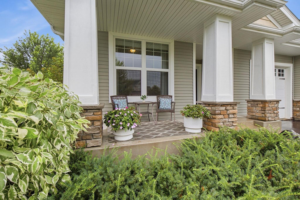 Photo of 14264 Ailesbury Court, Rosemount, MN 55068 (MLS # 7152779)