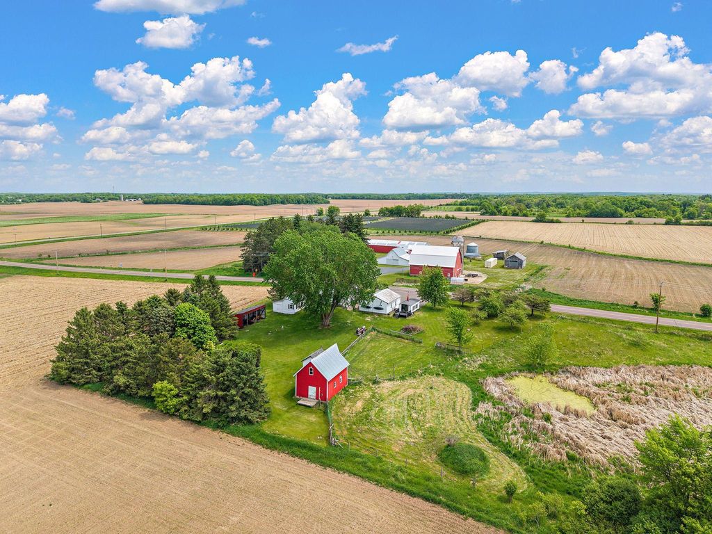 Photo of 37320 Oriole Avenue, Lindstrom, MN 55045 (MLS # 7009390)