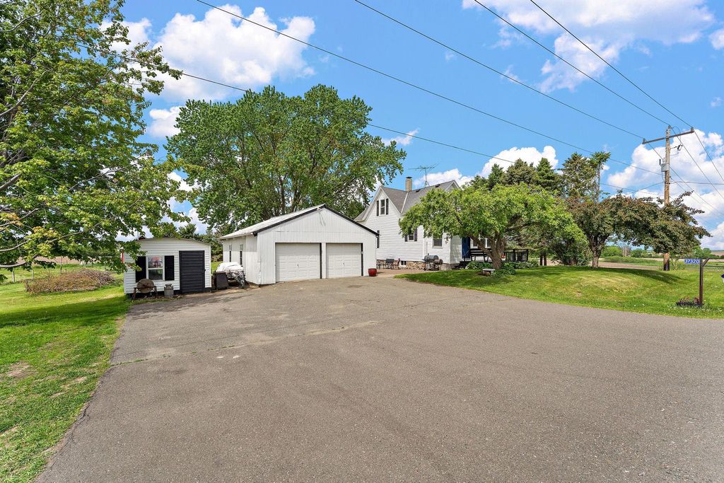 Photo of 37320 Oriole Avenue, Lindstrom, MN 55045 (MLS # 7009390)