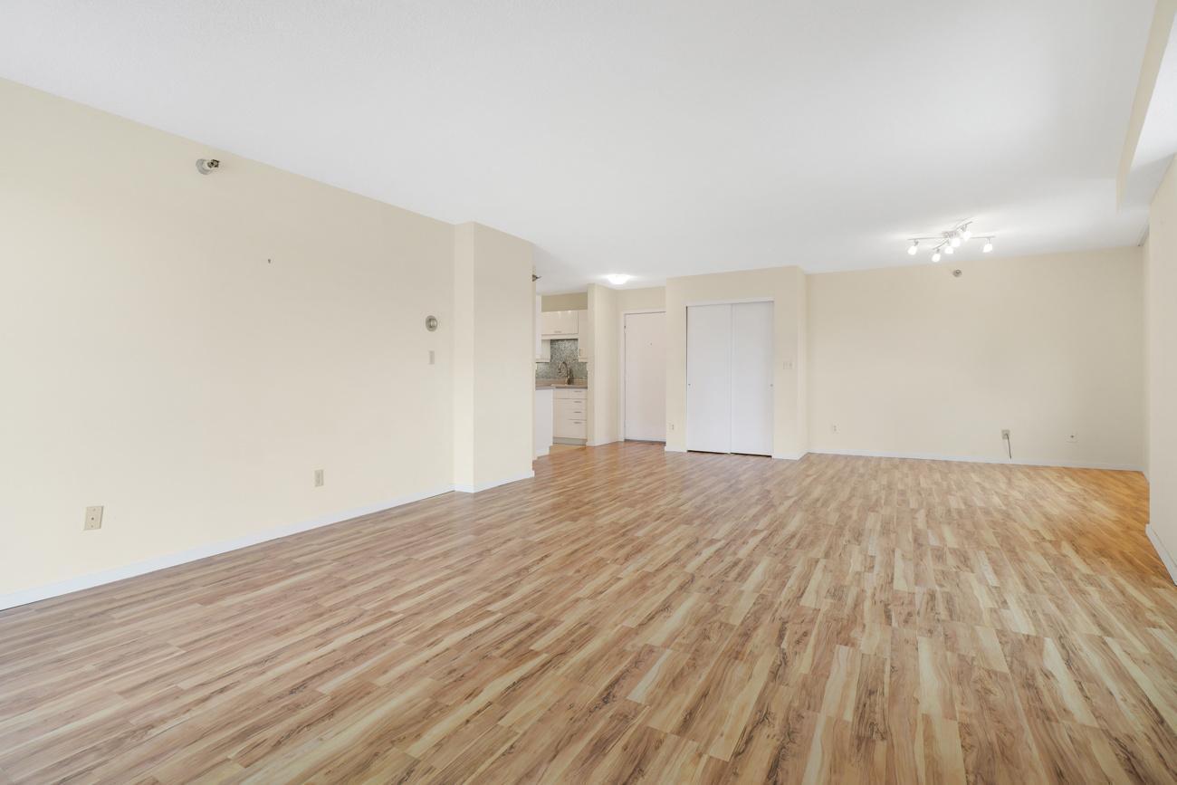 66 9th Street E 1315