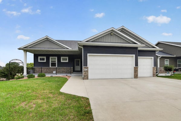 3407 LAKERIDGE PL NW, ROCHESTER, MN 55901 - Image 2913ae196eaf4e85cc8a84b76d42d37a/1858864929