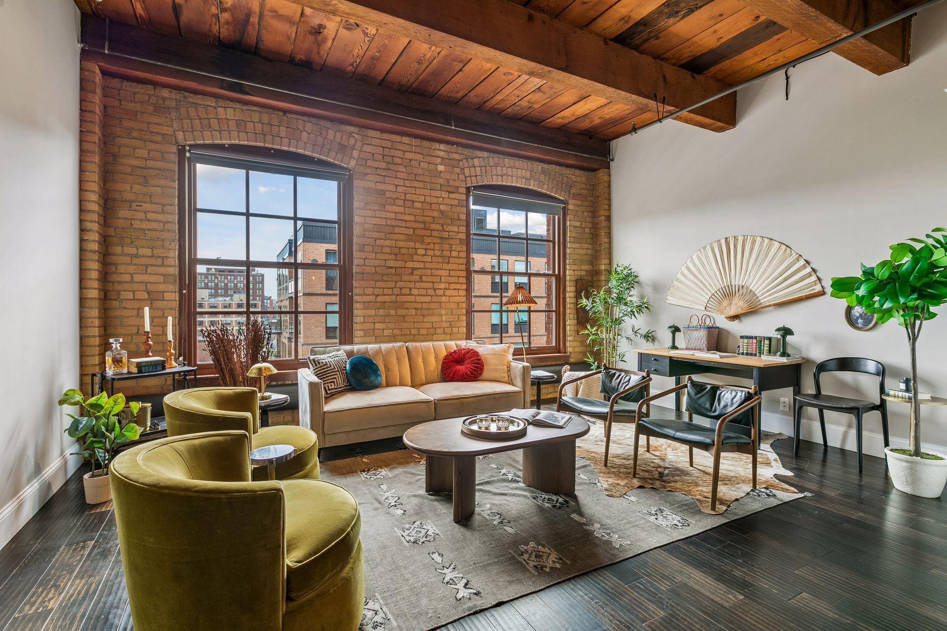 716 N 1st Street 545