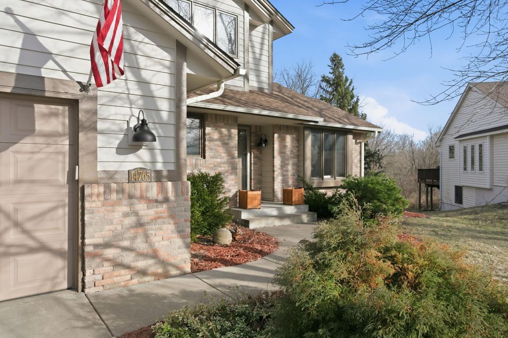 Photo of 14765 38th Avenue N, Plymouth, MN 55446 (MLS # 7043157)