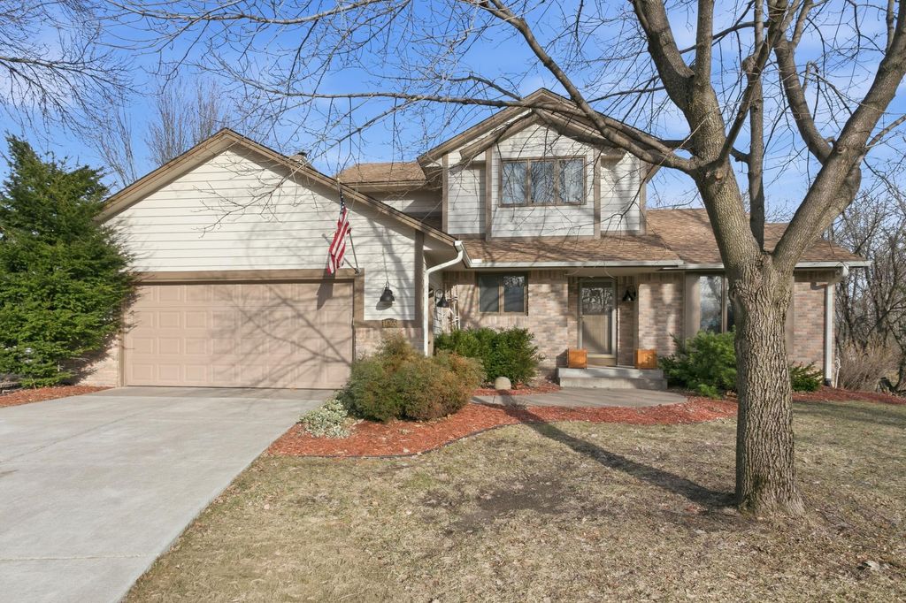 Photo of 14765 38th Avenue N, Plymouth, MN 55446 (MLS # 7043157)