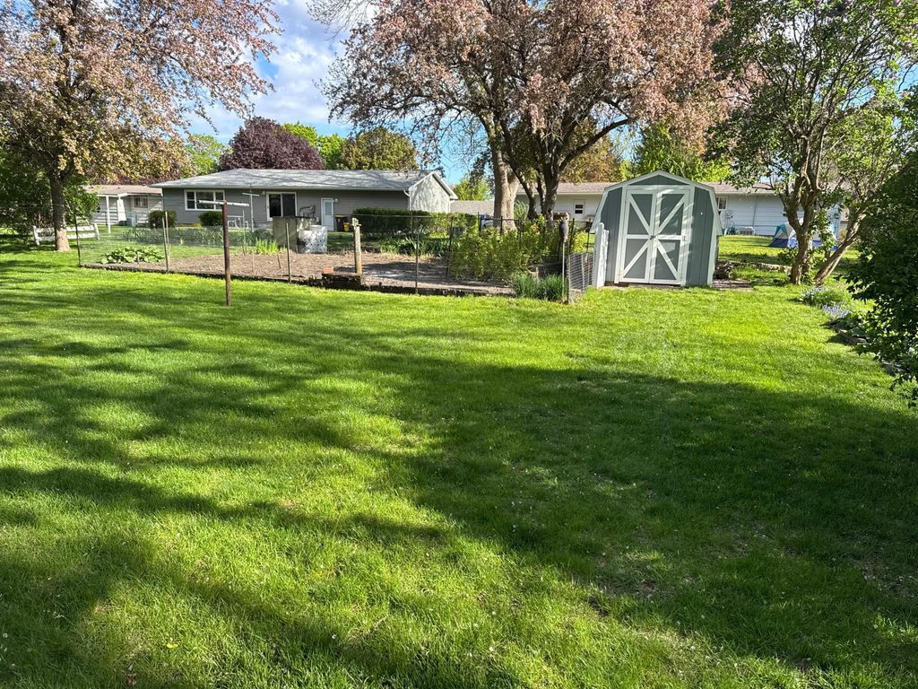Photo of 799 4th Street SW, Wells, MN 56097 (MLS # 7071087)