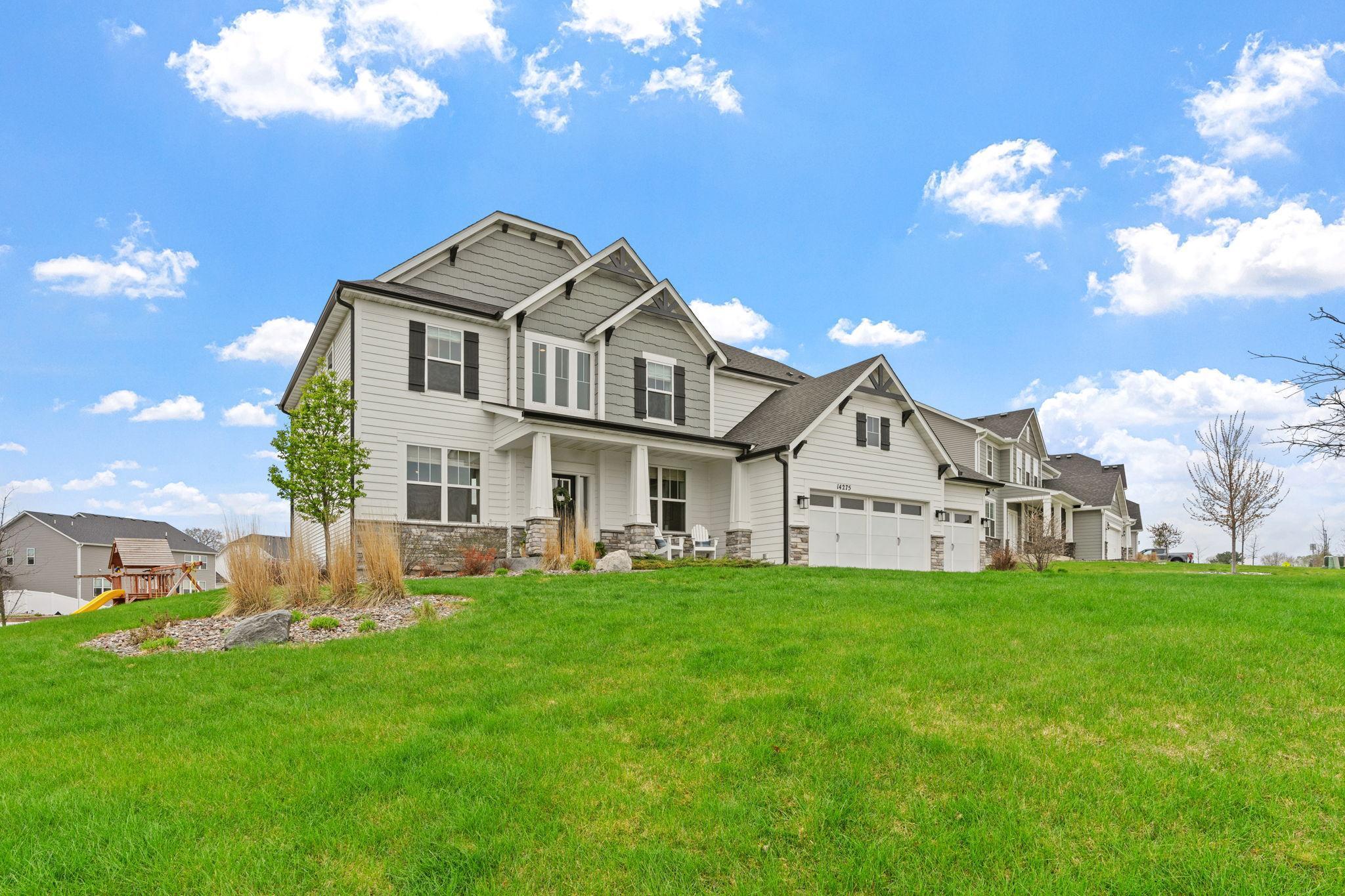 14275 Meadowlawn Trail NE