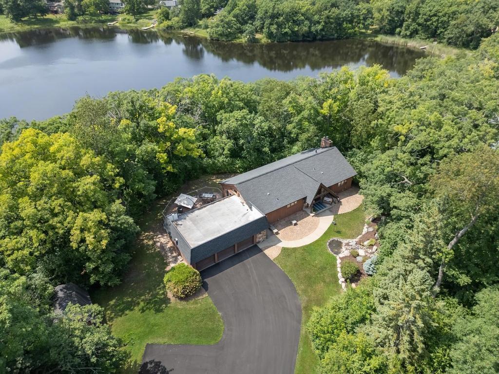 Photo of 335 Pineview Lane N, Plymouth, MN 55441 (MLS # 7113147)